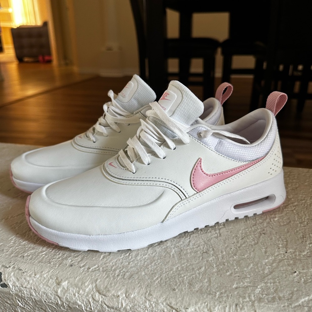 Nike Women's White and Pink Air Max Sneakers